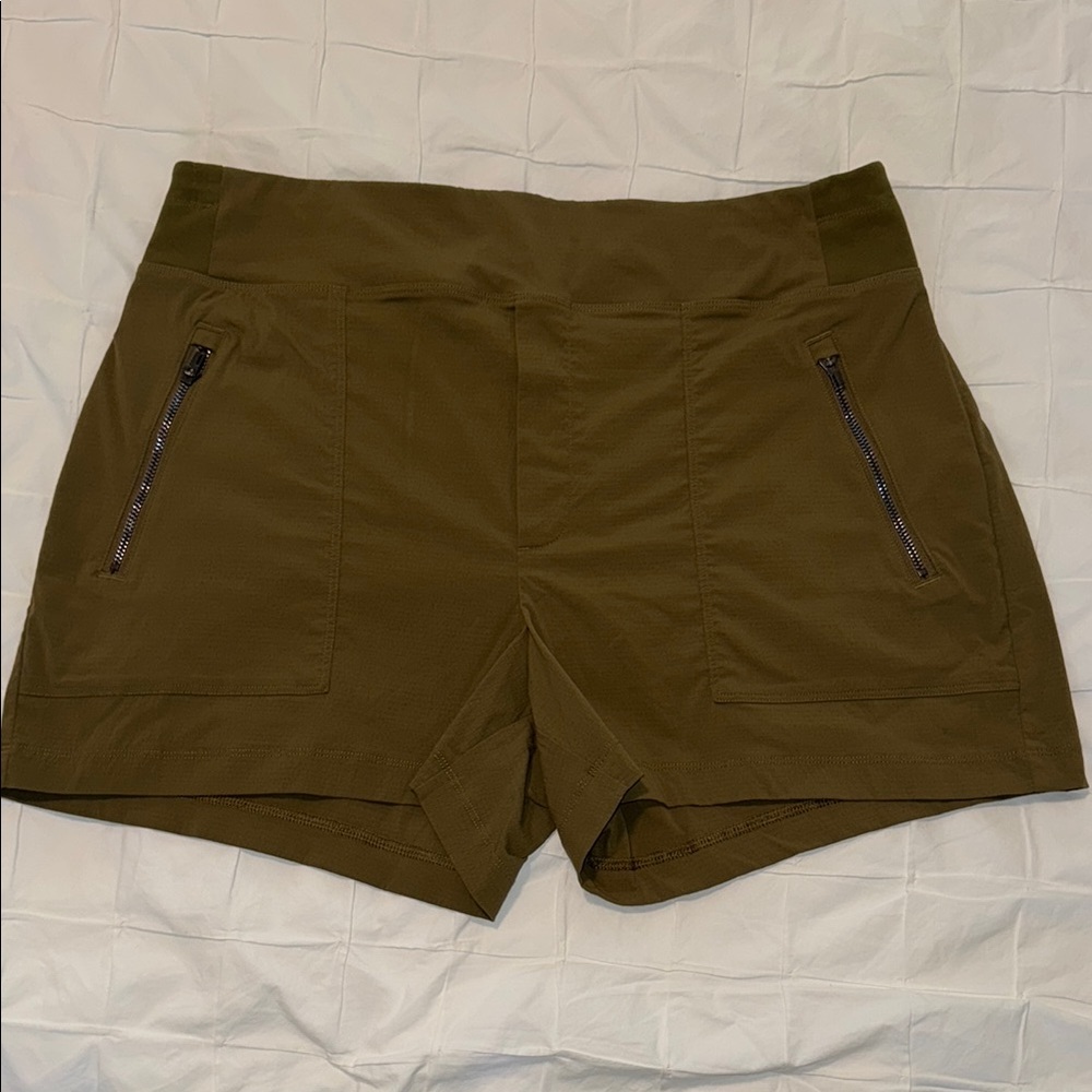 Athleta Trekkie North Olive Hiking Shorts
